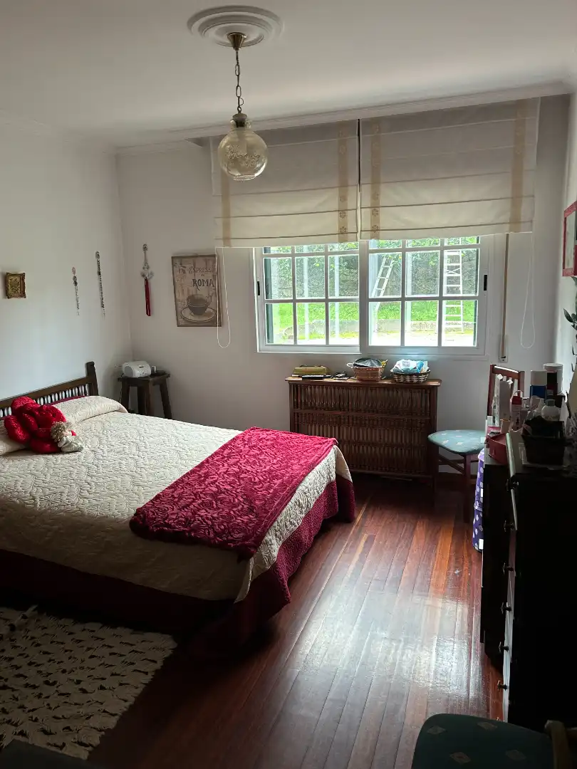 Schlafzimmer von Haus oder Chalet zum Verkauf in Poio mit Klimaanlage, Heizung und Terrasse