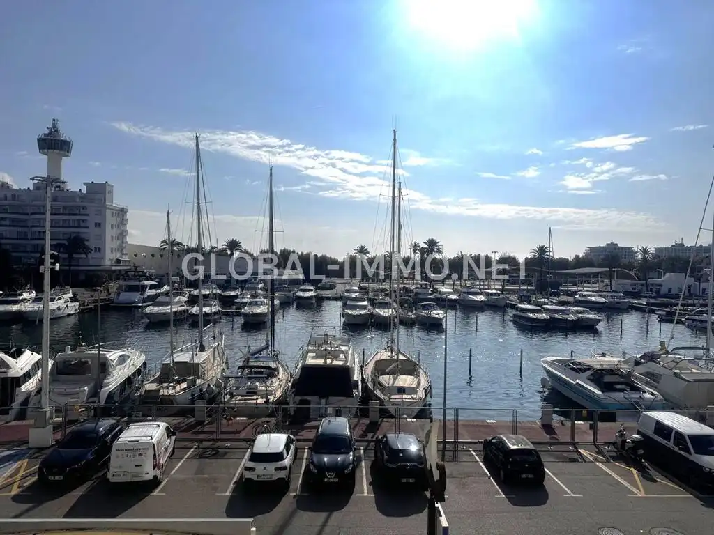 Wohnung zum Verkauf in Empuriabrava mit Möbliert
