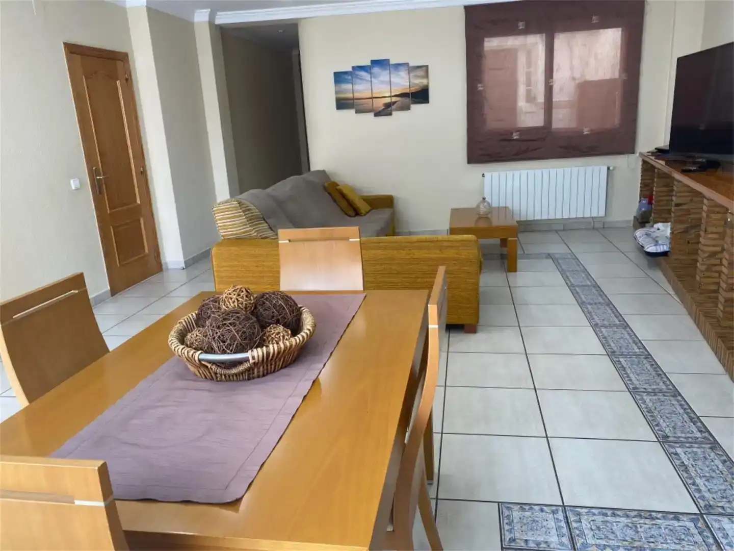 Sala de estar de Casa adosada en venta en Yátova con Aire acondicionado, Amueblado y Horno