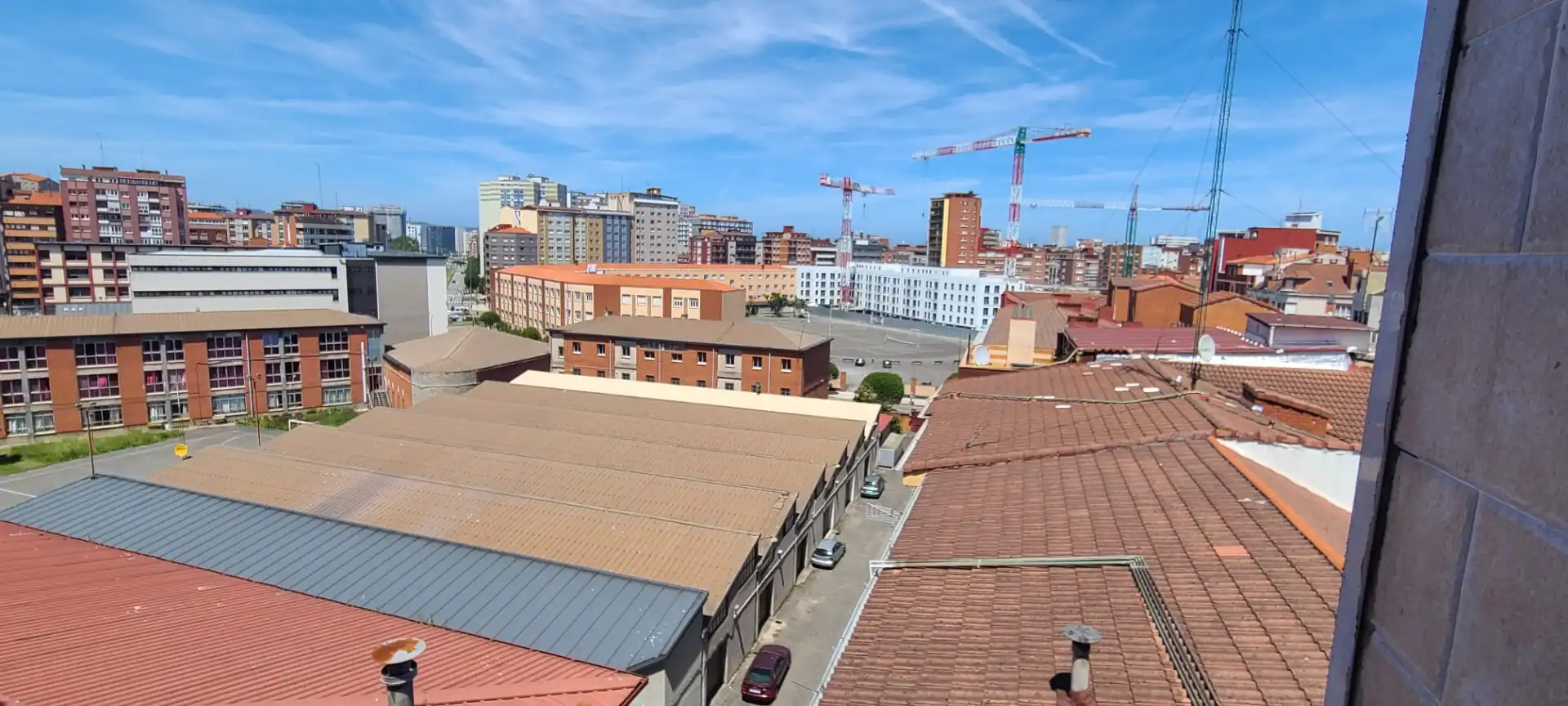 Exterior view of Flat for sale in Gijón   with Parquet flooring, Furnished and Oven