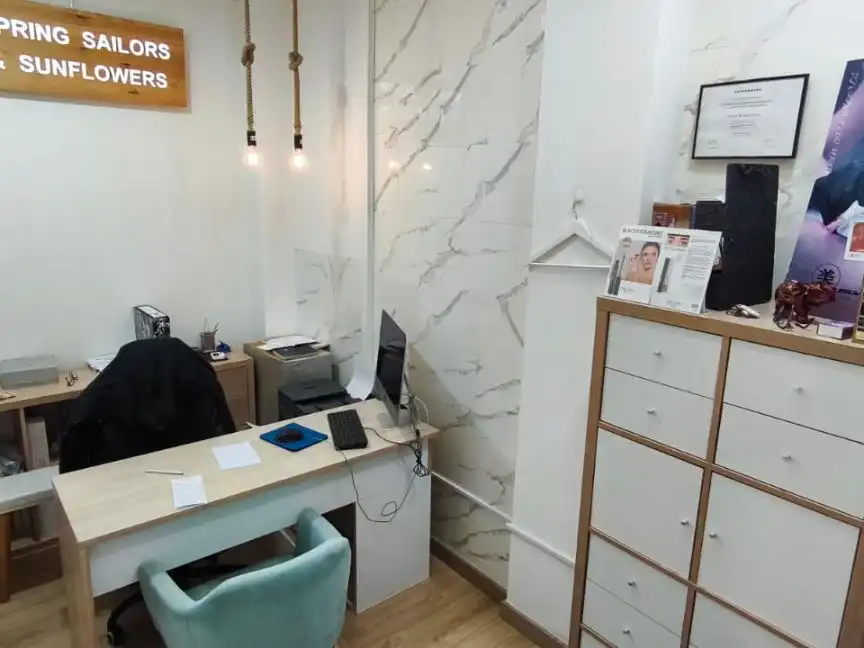 Local comercial en traspaso en Carrer d'Esteve Paluzie 4, imagen 5