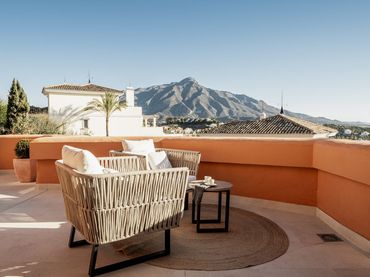 Pis amb piscina en venda a Nueva Andalucía