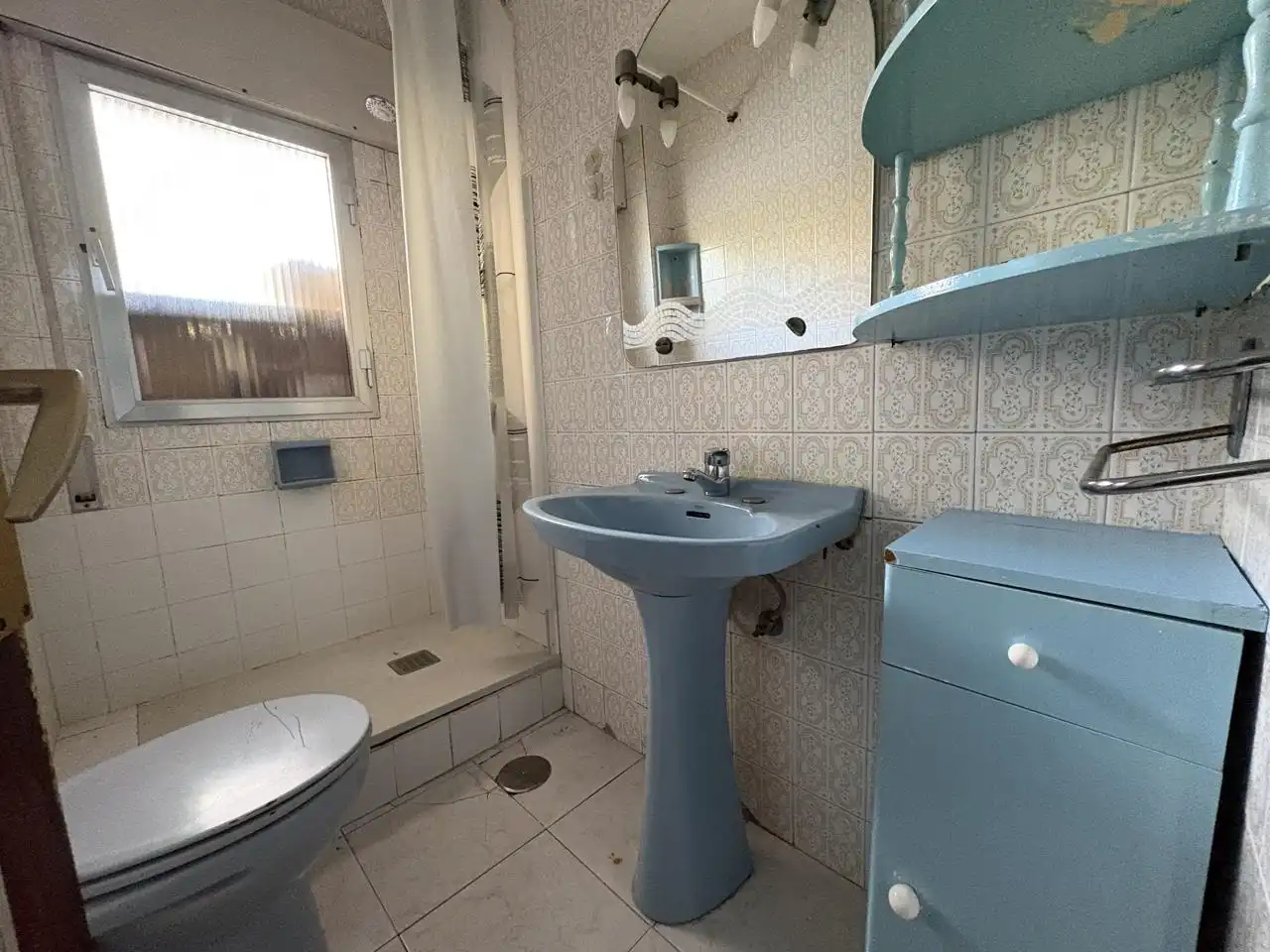 Bathroom of Ground floor for sale in Hortaleza