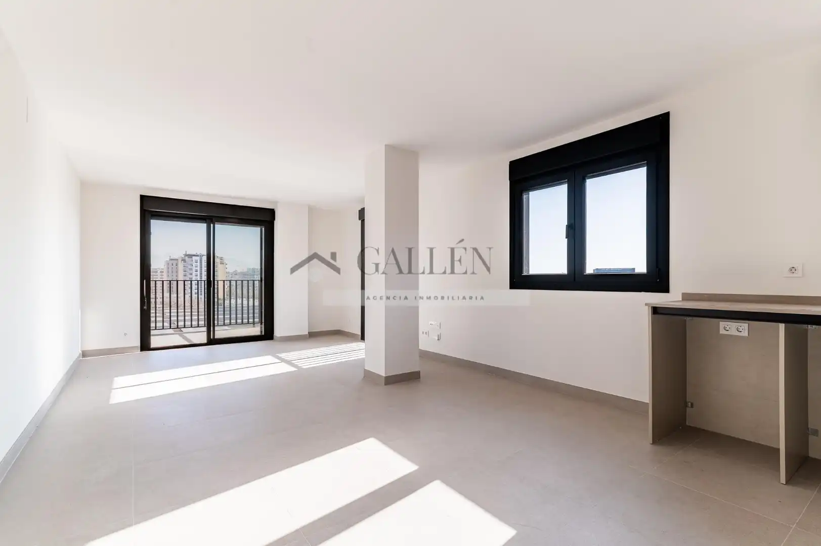 Habitación de Piso en venta en Castellón de la Plana / Castelló de la Plana con Aire acondicionado, Calefacción y Terraza