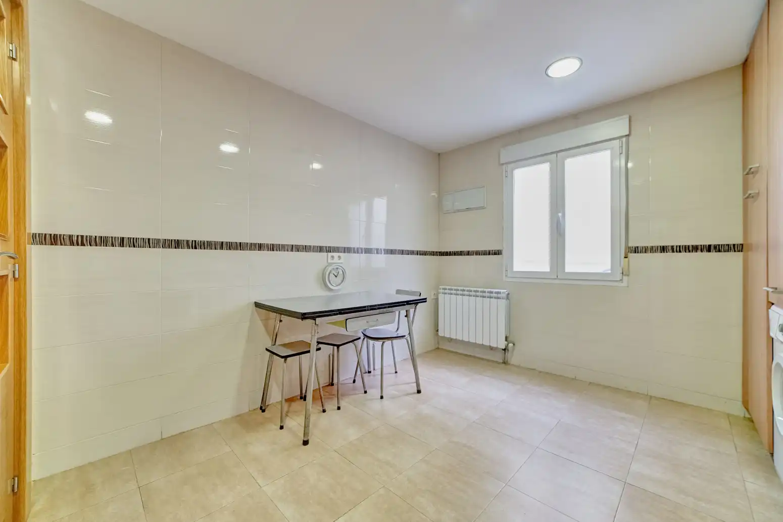 Cocina de Piso en venta en Burlada / Burlata con Calefacción, Parquet y Balcón