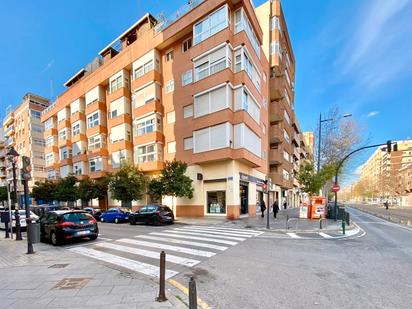 Exterior view of Flat for sale in  Valencia Capital  with Air Conditioner