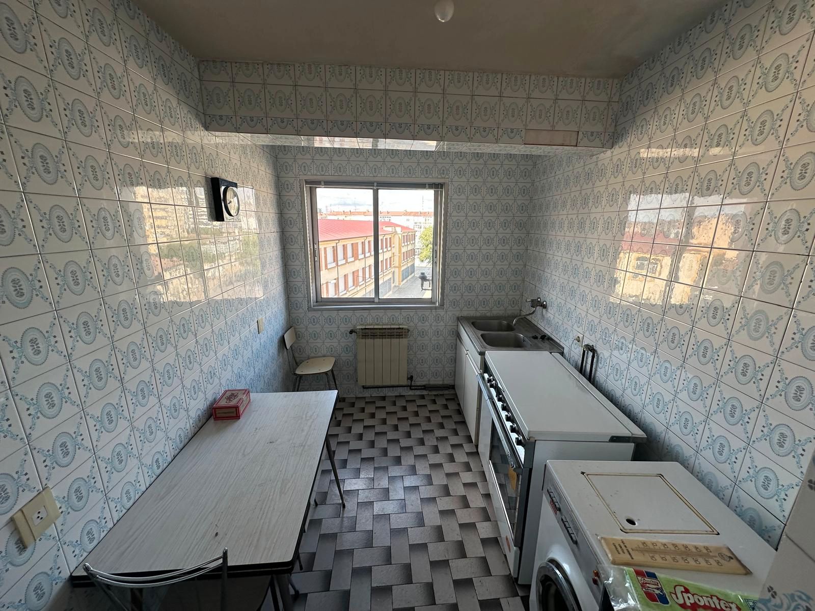 Piso en venta en Calle las Escuelas, Juan XXIII - Las Torres - G2