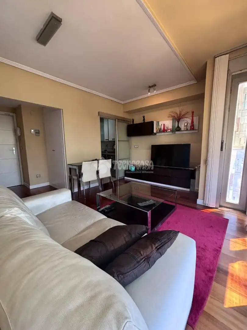 Living room of Flat for sale in Madrid  with Air Conditioner, Heating and Storage room