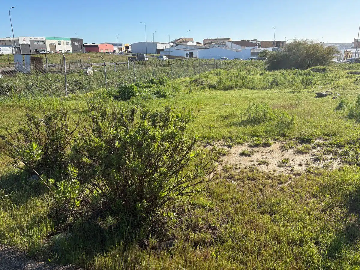 Terreny industrial en venda a Bollullos Par del Condado
