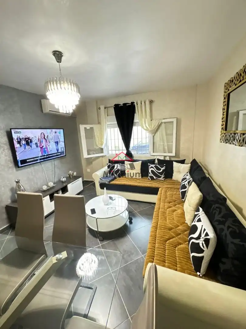 Sala d'estar de Casa o xalet en venda en Algeciras amb Terrassa