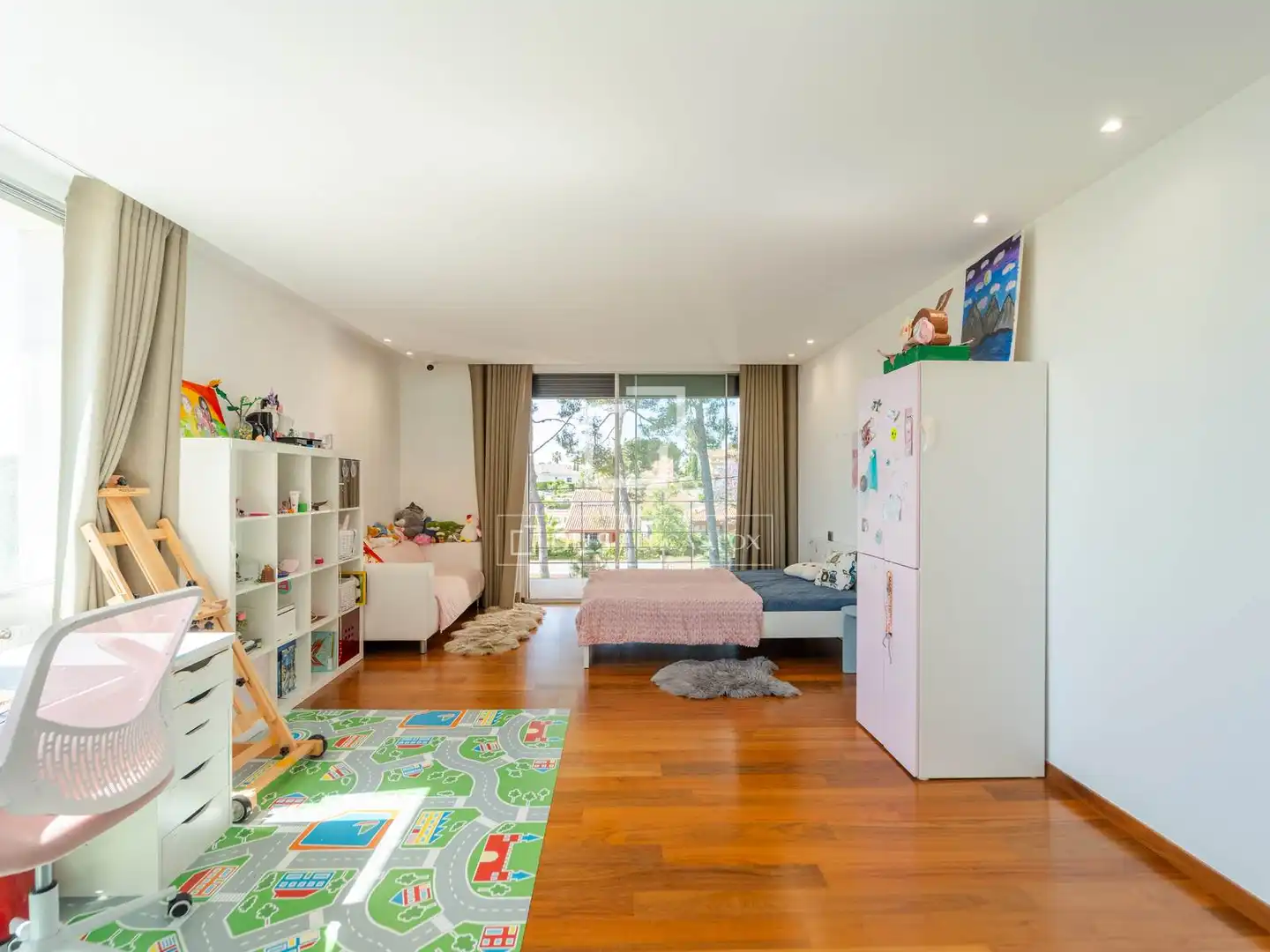 Dormitori de Casa o xalet en venda en Riba-roja de Túria amb Aire condicionat, Jardí privat i Terrassa