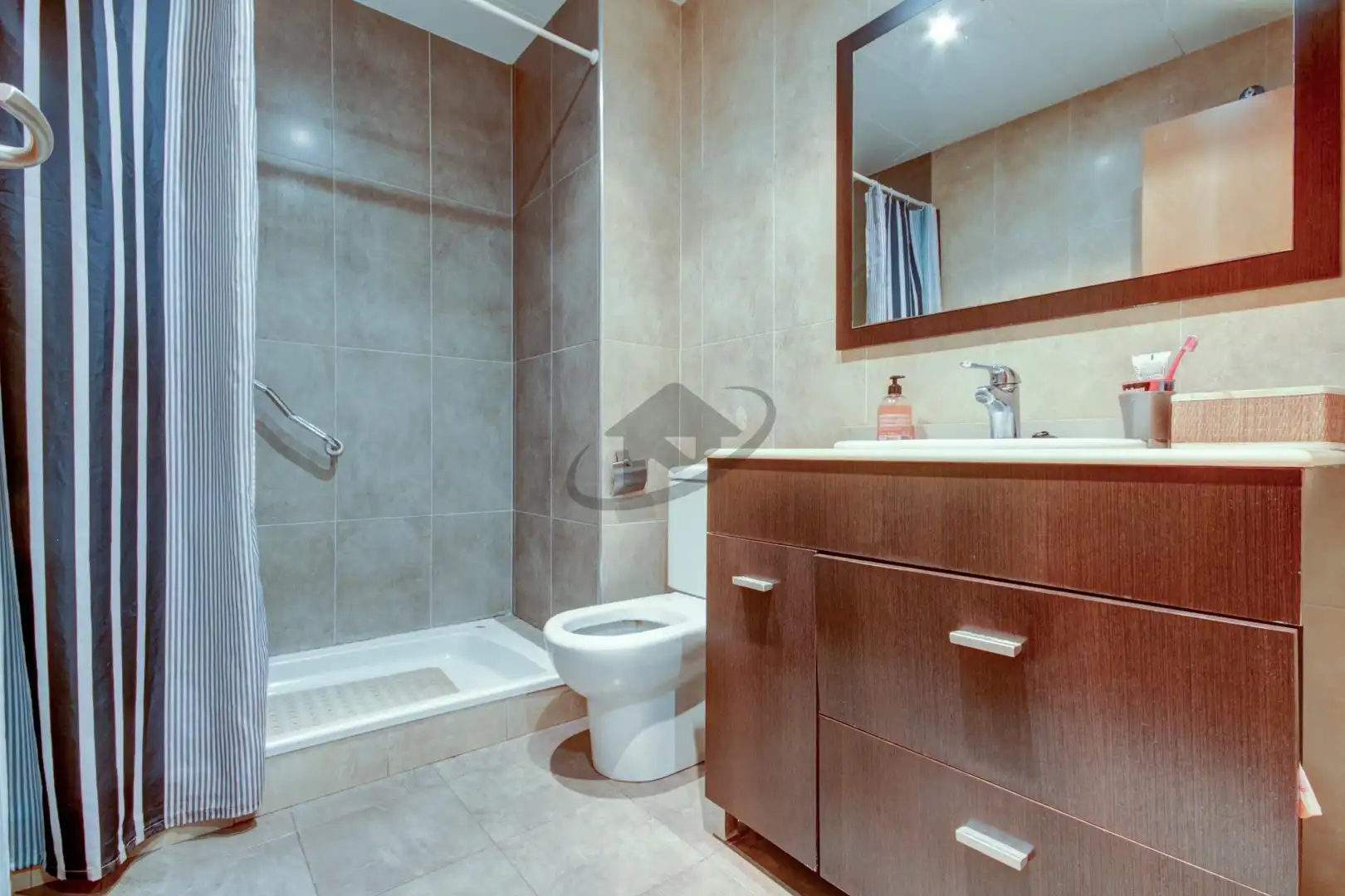 Baño de Ático en venta en Barberà del Vallès con Aire acondicionado, Calefacción y Terraza