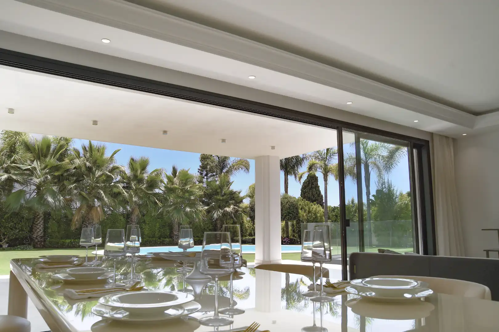 Chalet con piscina en venta en Milla de Oro, imagen 2