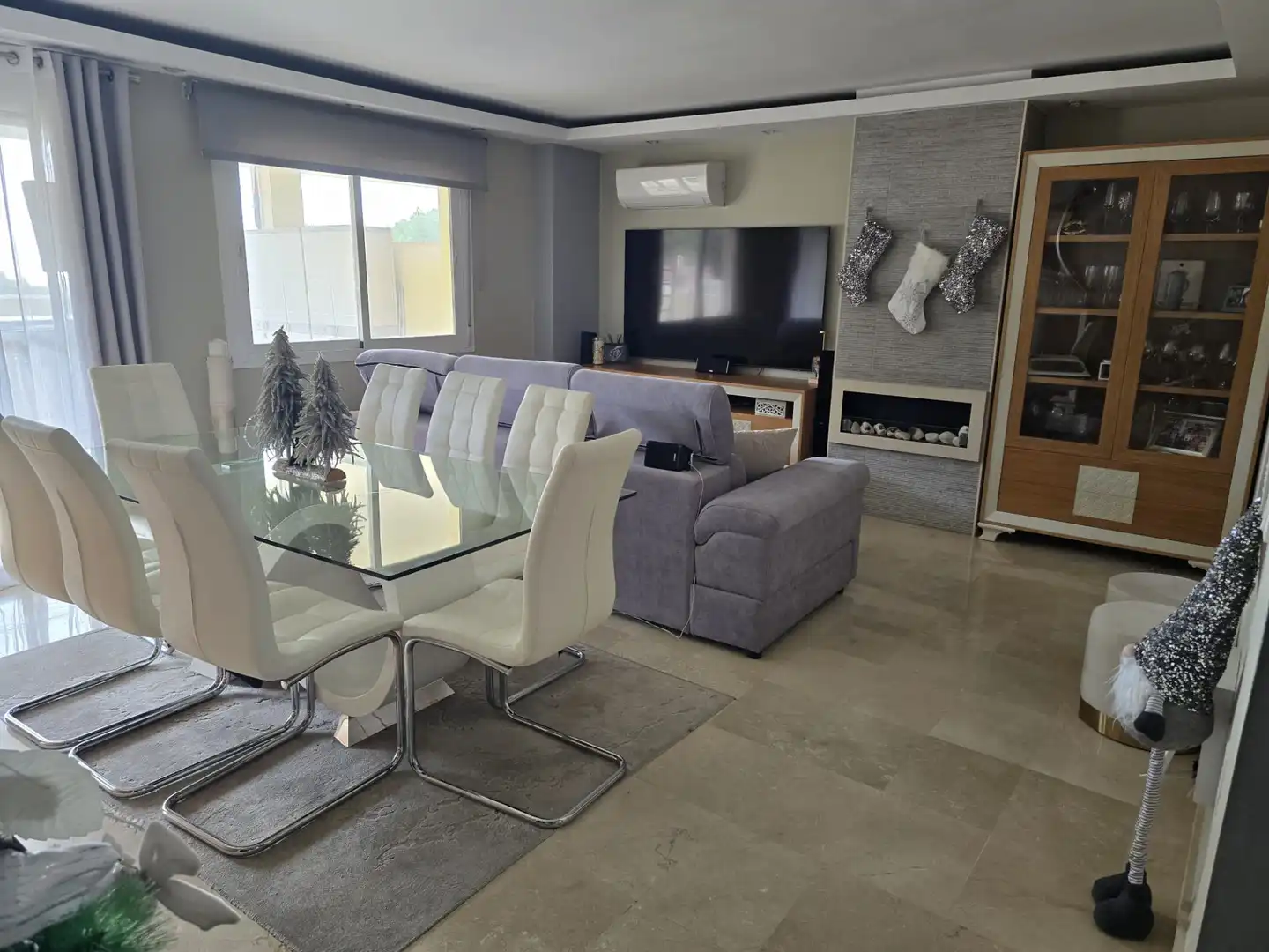 Sala de estar de Dúplex en venta en Mijas con Aire acondicionado, Calefacción y Terraza