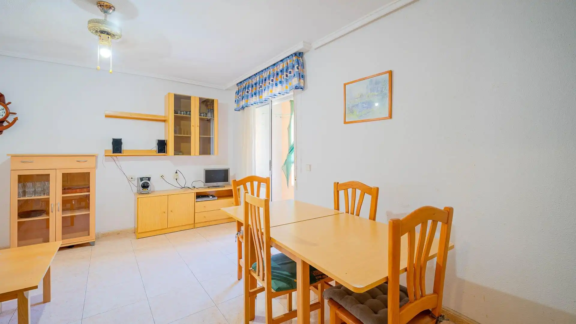 Comedor de Apartamento en venta en Torrevieja con Terraza y Piscina comunitaria
