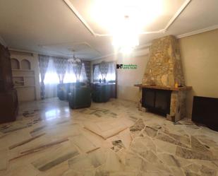 Sala d'estar de Casa o xalet en venda en Badajoz Capital amb Aire condicionat, Terrassa i Balcó