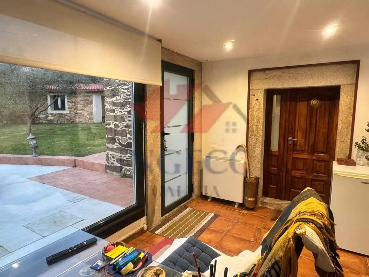 Casa rústica amb terrassa en venda a Leduzo, imagen 16