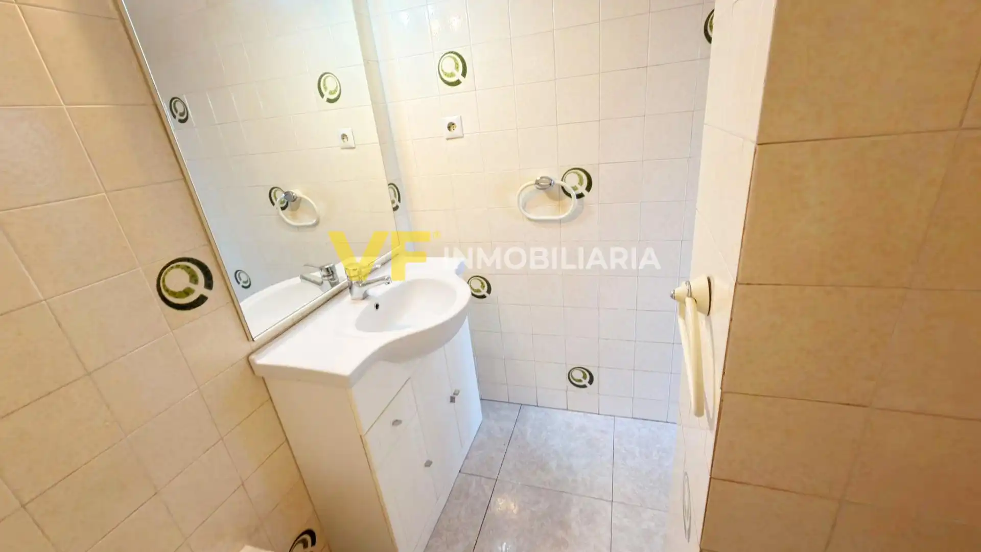 Bany de Pis en venda en Málaga amb Balcó i Piscina comunitària