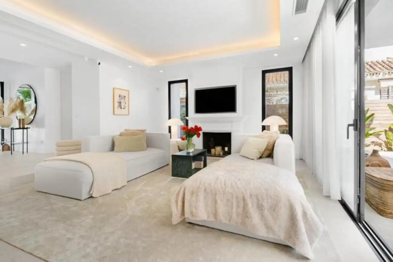 Sala de estar de Casa o chalet de alquiler en Marbella con Aire acondicionado, Calefacción y Jardín privado