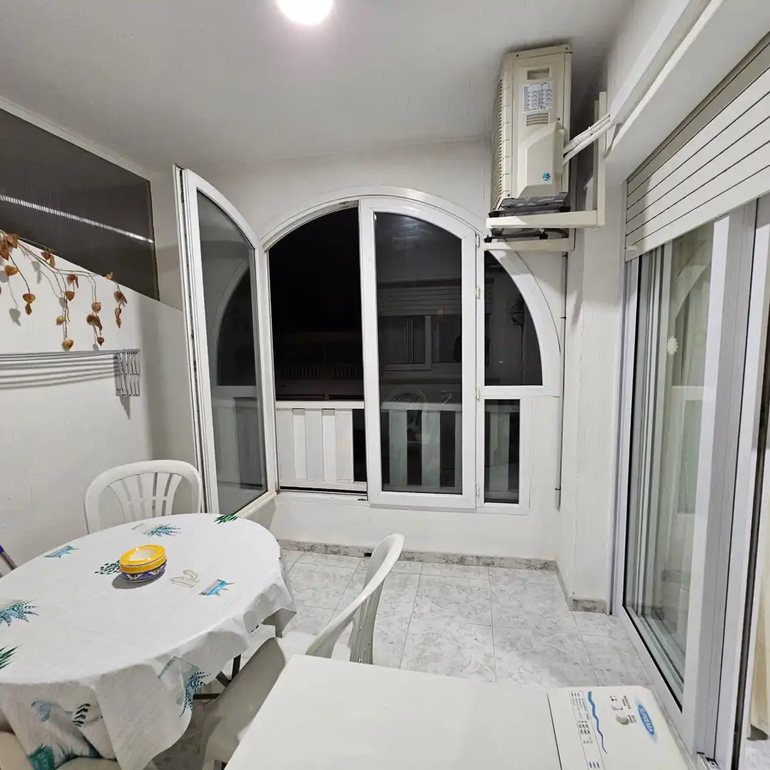 Terrassa de Apartament de lloguer en La Manga del Mar Menor amb Aire condicionat, Moblat i Balcó