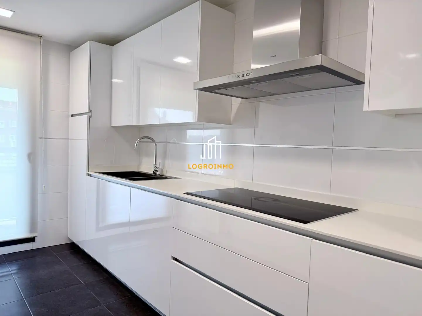 Cocina de Piso en venta en  Logroño con Aire acondicionado, Calefacción y Terraza