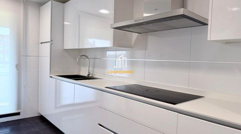 Foto 2 de Piso en venta en Cascajos - Piqueras, Logroño