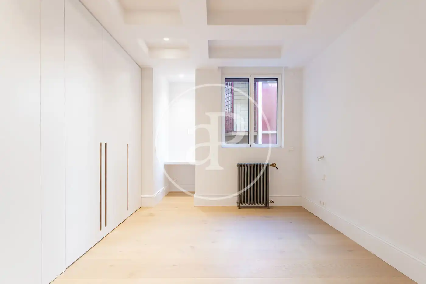 Bedroom of Flat for sale in Madrid  with Air Conditioner, Heating and Balcony