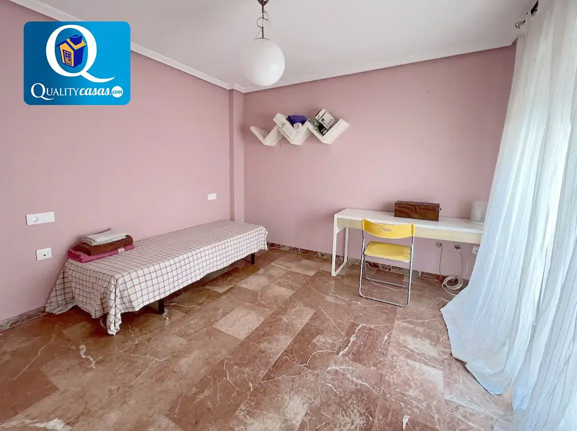 Dormitori de Casa o xalet en venda en Alicante / Alacant amb Aire condicionat, Calefacció i Terrassa