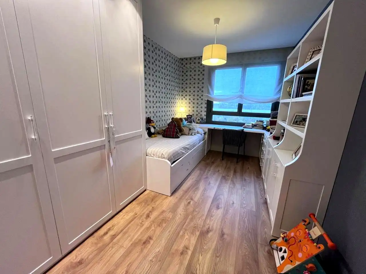 Habitación de Piso en venta en Vitoria - Gasteiz con Calefacción, Terraza y Trastero