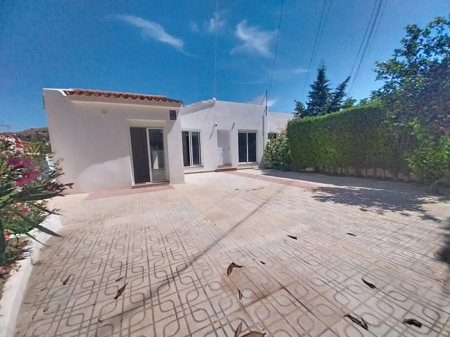 Vista exterior de Casa o xalet en venda en La Nucia amb Aire condicionat