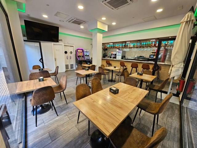 Local comercial en Alquiler en Calle de Ramon i Cajal en Camp d'en Serralta