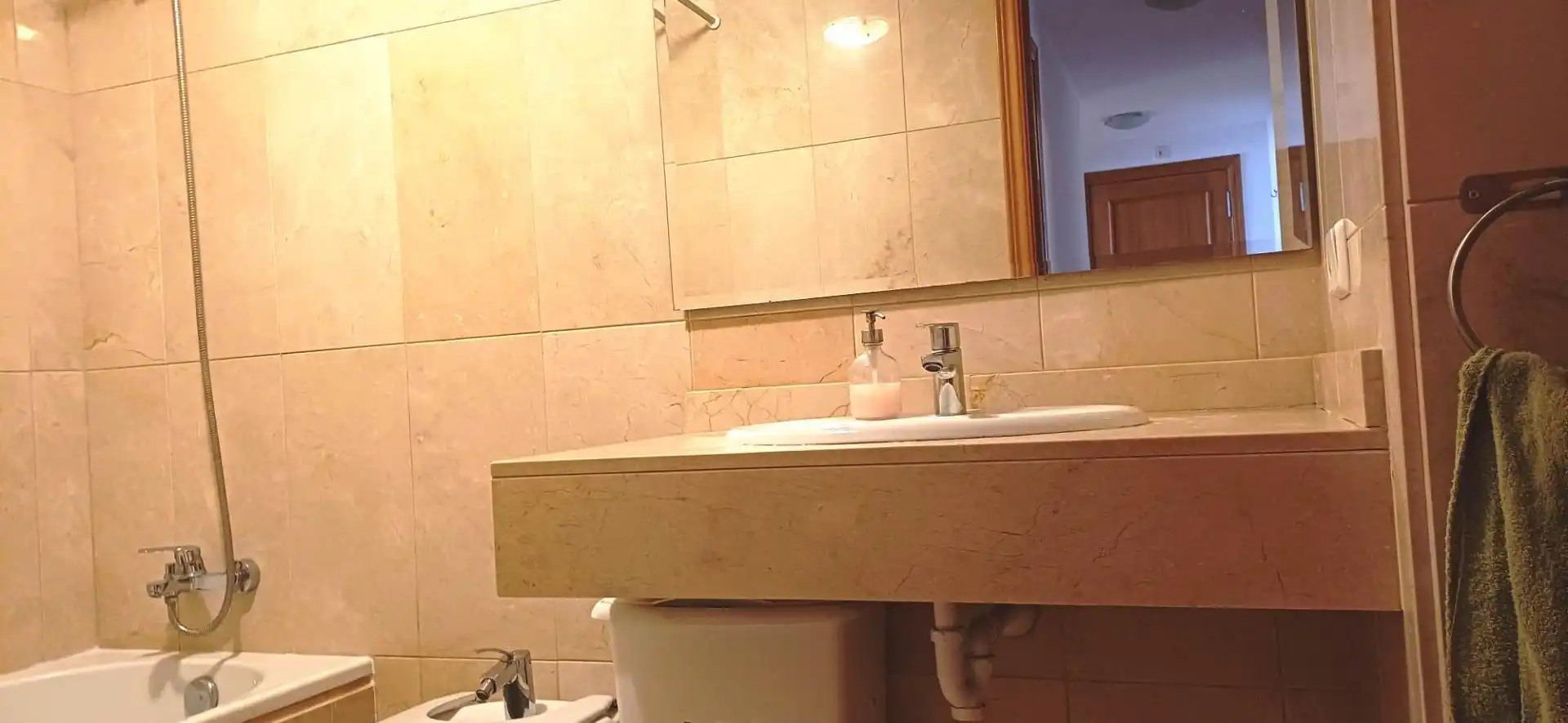 Baño de Planta baja de alquiler en  Palma de Mallorca con Aire acondicionado, Calefacción y Parquet