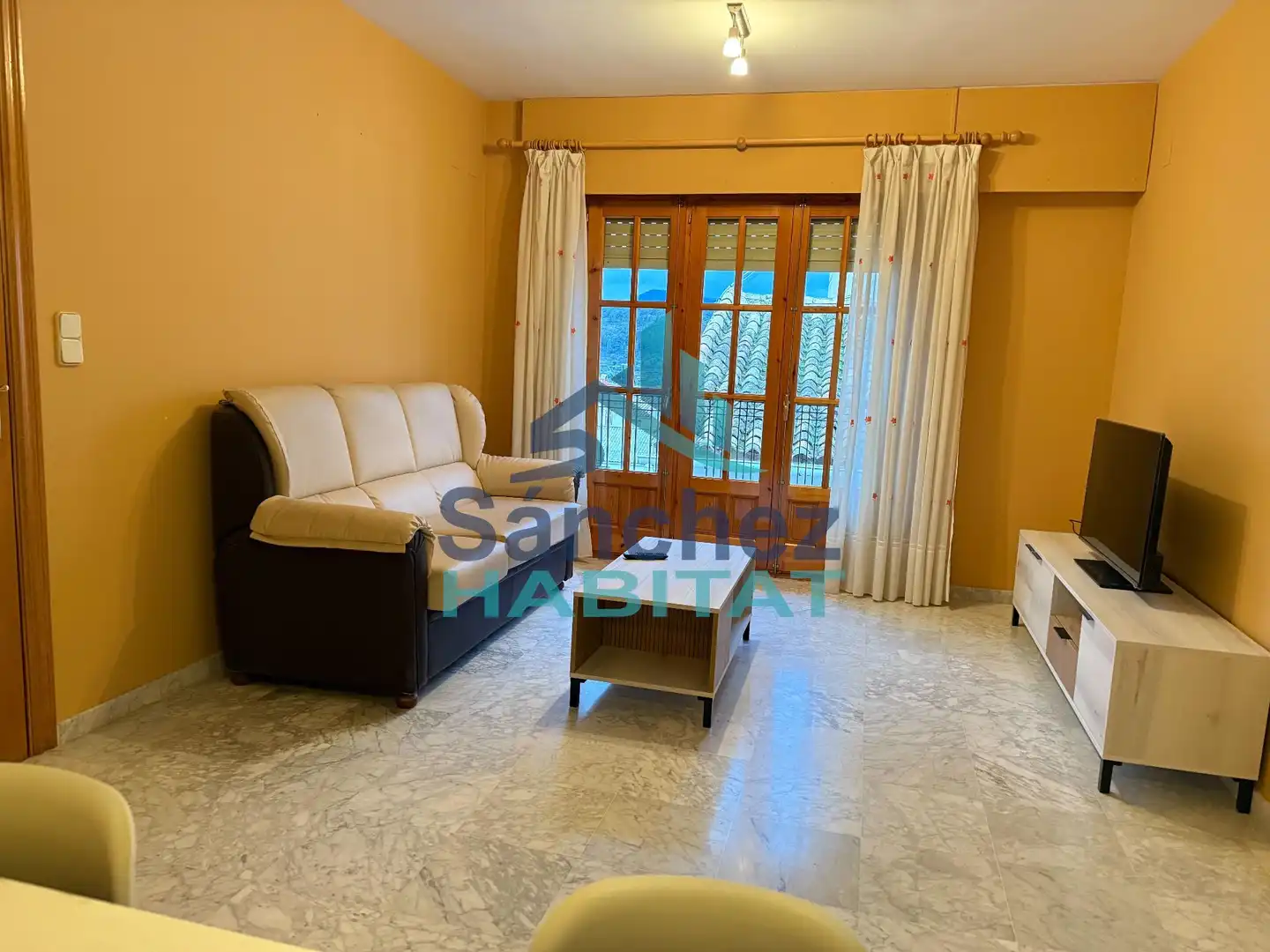 Sala de estar de Apartamento de alquiler en Chelva con Aire acondicionado y Amueblado