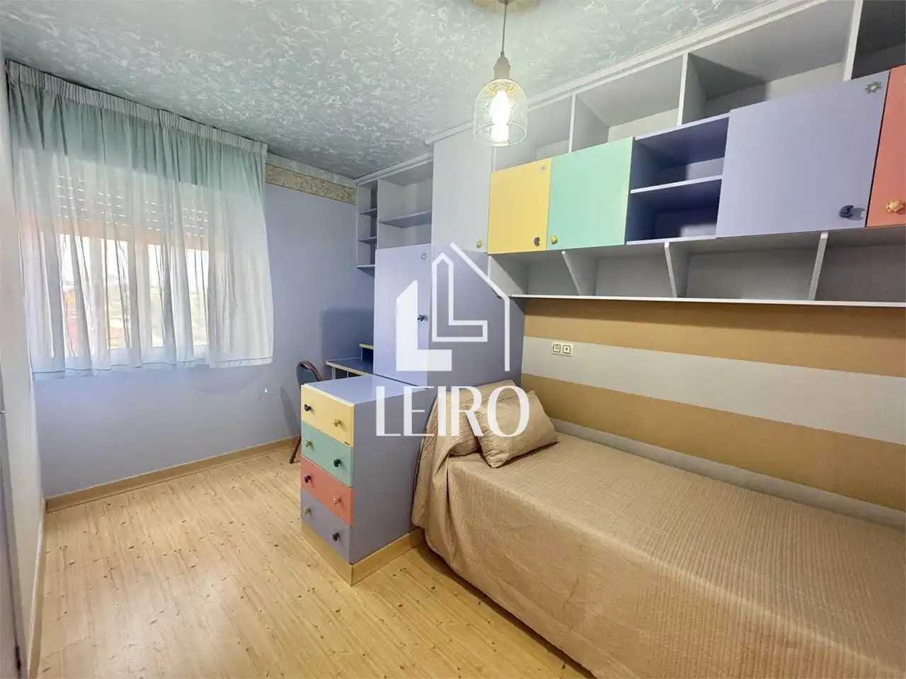 Dormitori de Apartament en venda en Vilanova de Arousa amb Calefacció i Moblat