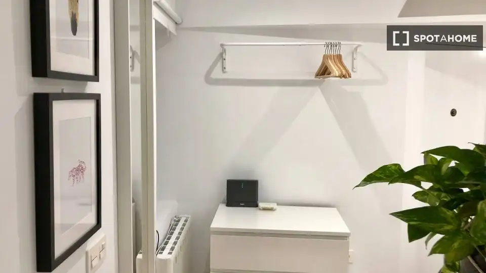 Room in Universidad - Tenerías