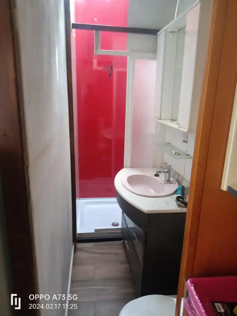 Badezimmer von Dachboden zur Miete in  Granada Capital mit Balkon