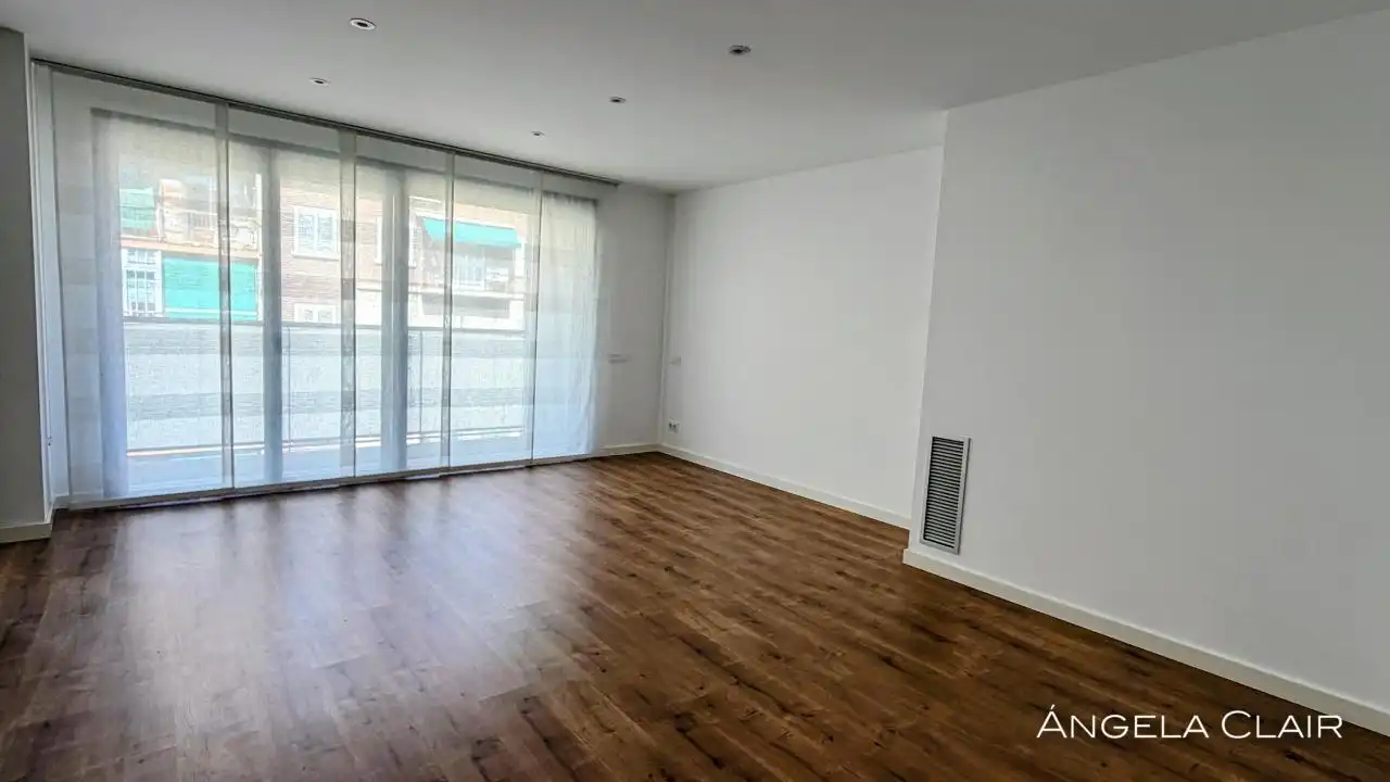 Sala de estar de Piso de alquiler en Barcelona con Aire acondicionado, Calefacción y Parquet