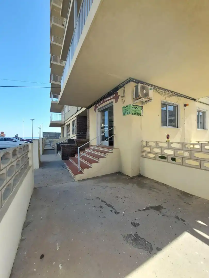 Vista exterior de Planta baja en venta en Sueca con Aire acondicionado, Calefacción y Terraza