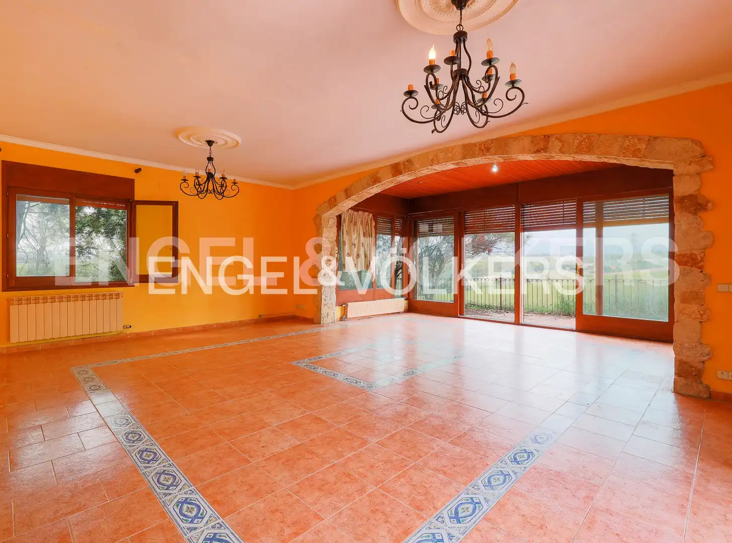 Comedor de Casa o chalet en venta en Montcada i Reixac con Calefacción, Jardín privado y Terraza
