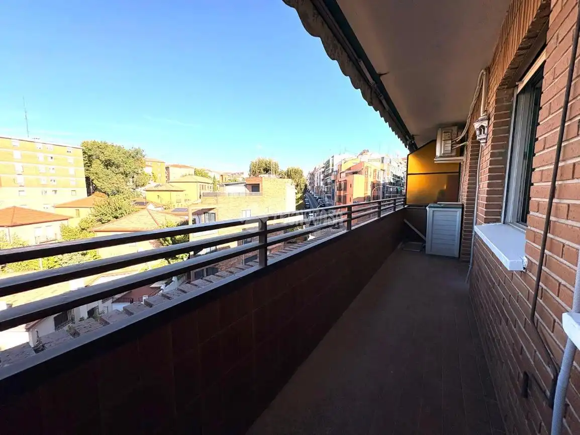 Terrassa de Pis en venda en Madrid amb Parquet i Balcó
