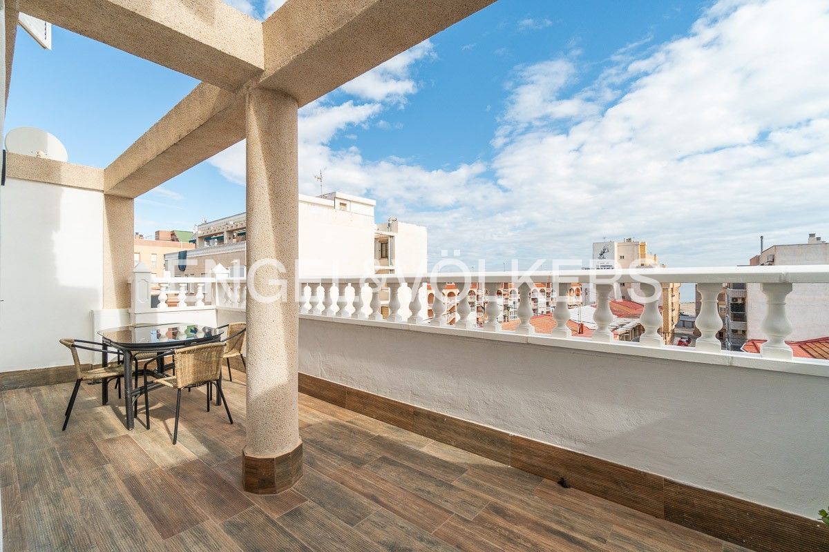 Terrassa de Àtic en venda en Torrevieja amb Calefacció, Terrassa i Traster