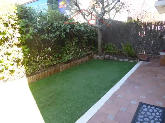 Jardí de Casa adosada en venda en Sant Joan Despí amb Aire condicionat, Calefacció i Jardí privat