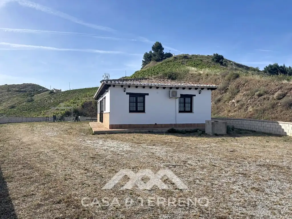 Vista exterior de Casa o xalet de lloguer en Almáchar amb Aire condicionat, Terrassa i Rentadora