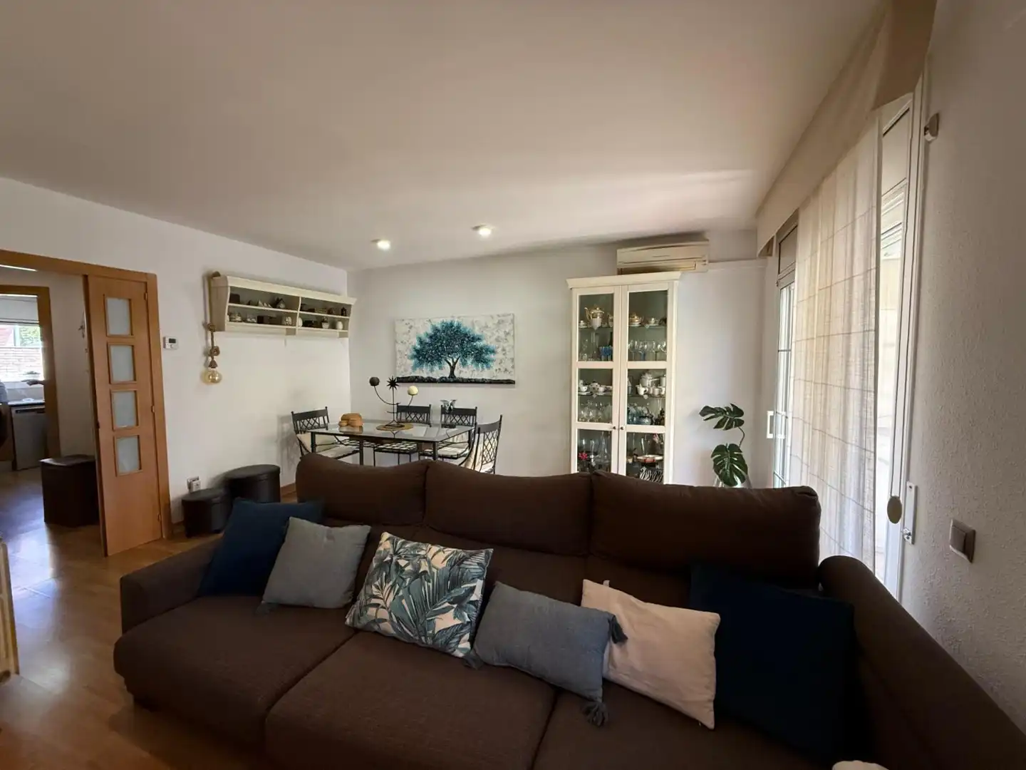 Sala d'estar de Casa adosada en venda en Barberà del Vallès amb Aire condicionat, Calefacció i Jardí privat