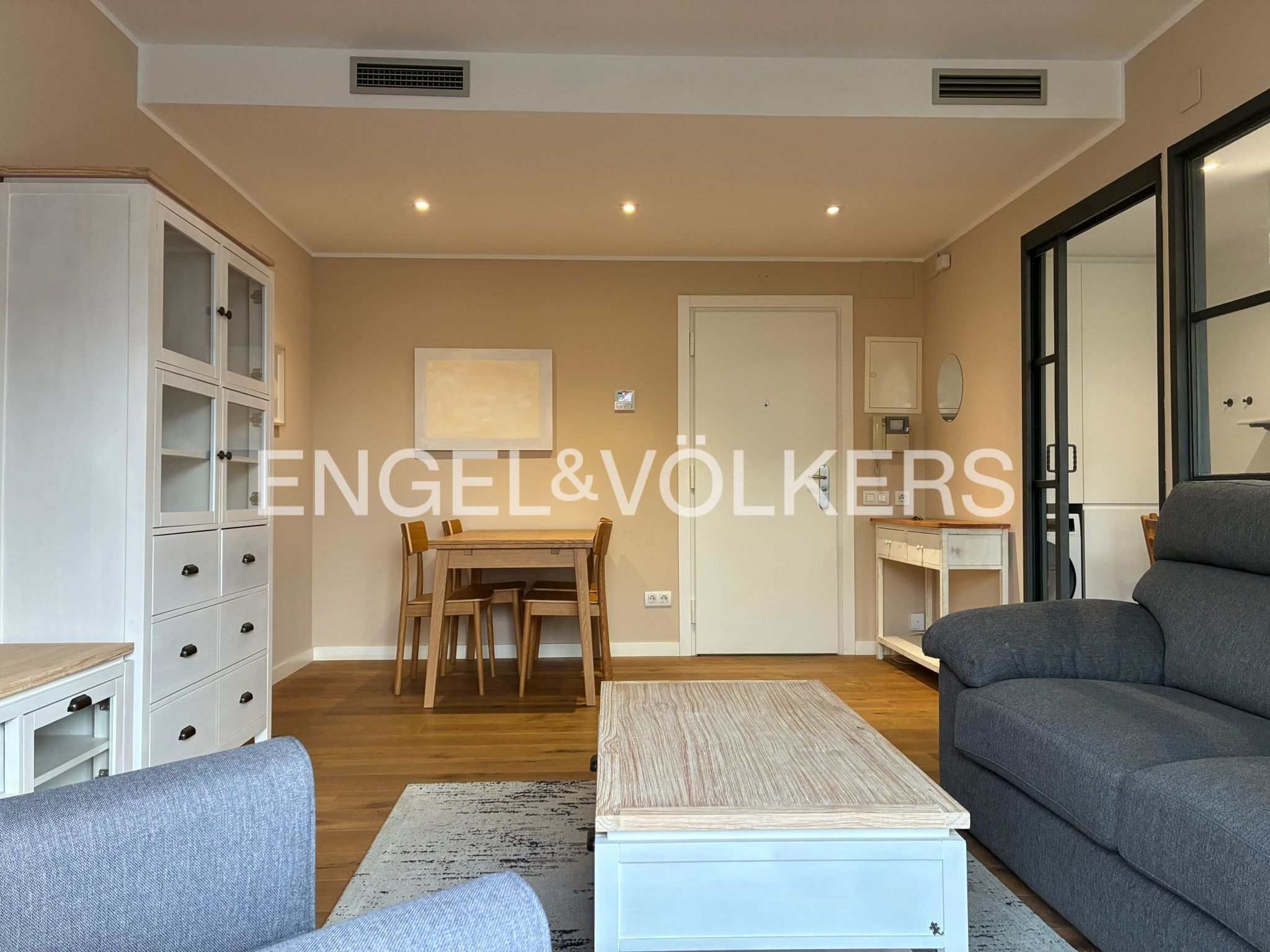 Sala d'estar de Apartament de lloguer en  Barcelona Capital amb Aire condicionat, Calefacció i Parquet