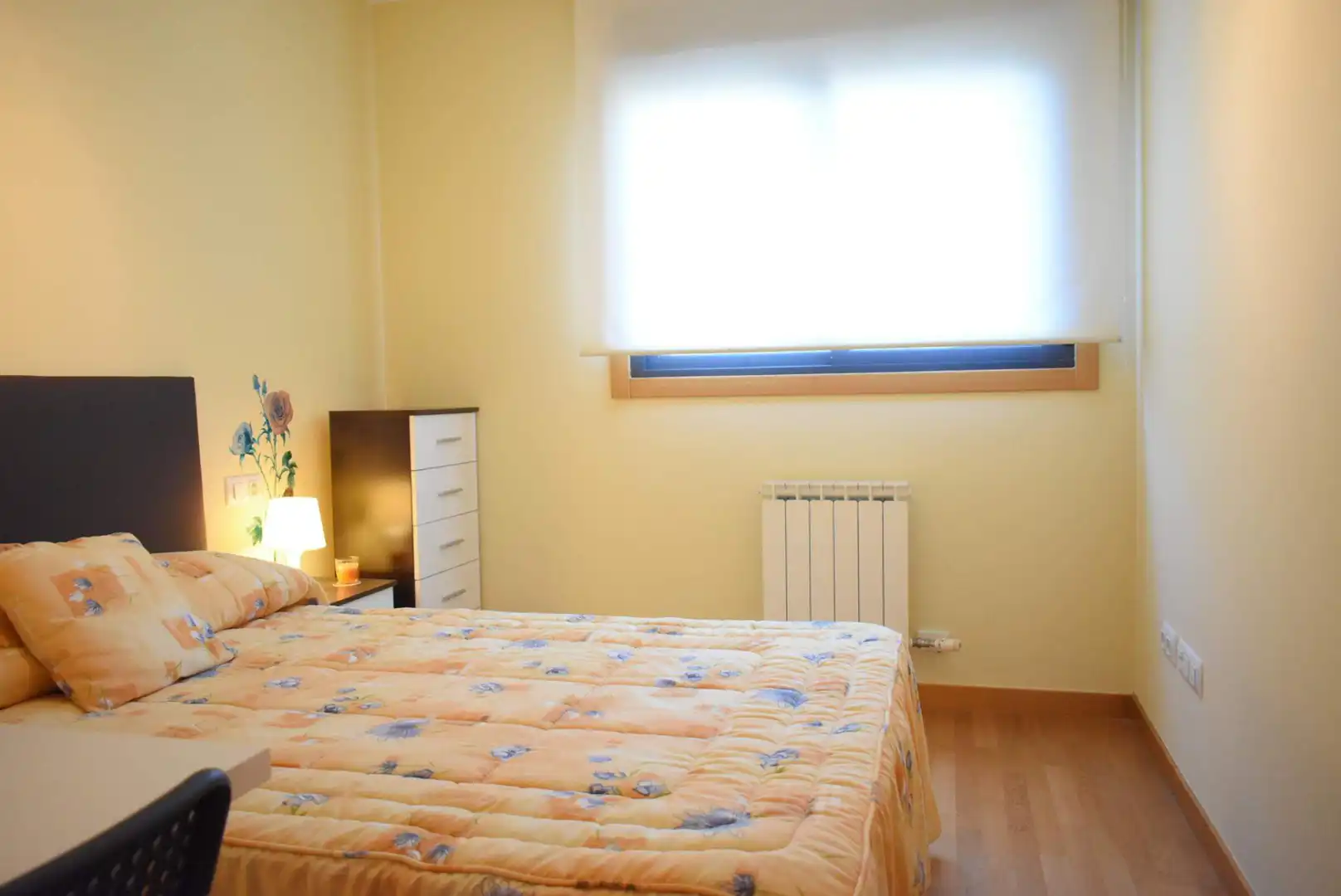 Habitación de Apartamento en venta en Pontevedra Capital  con Calefacción, Parquet y Trastero