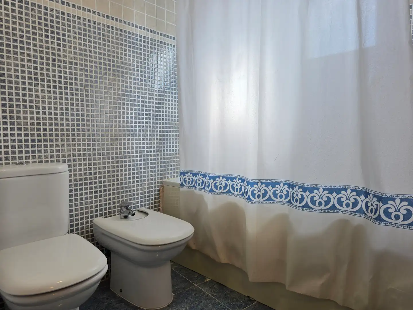 Bathroom of Flat for rent in Foios, Valencia
