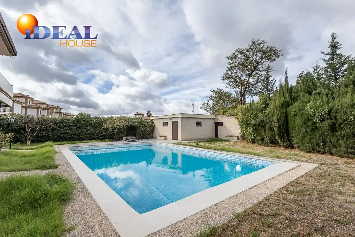 Casa con terrazza in vendita a Avenida HUETOR VEGA, imagen 3
