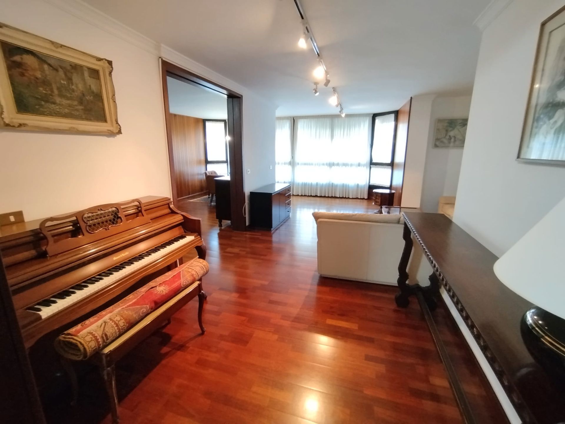 Living room of Flat for sale in  Santa Cruz de Tenerife Capital  with Air Conditioner, Furnished and Oven