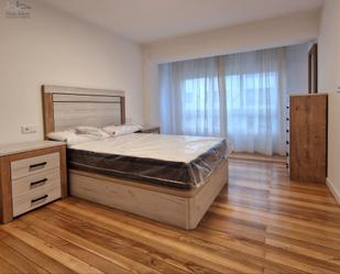 Dormitori de Apartament de lloguer en A Coruña Capital  amb Calefacció